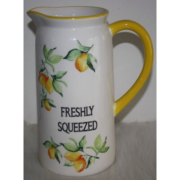 Farmhouse Freshly Squeezed Lemons Ceramic Pitcher Home Kitchen Decor Home EUC - Picture 1 of 4